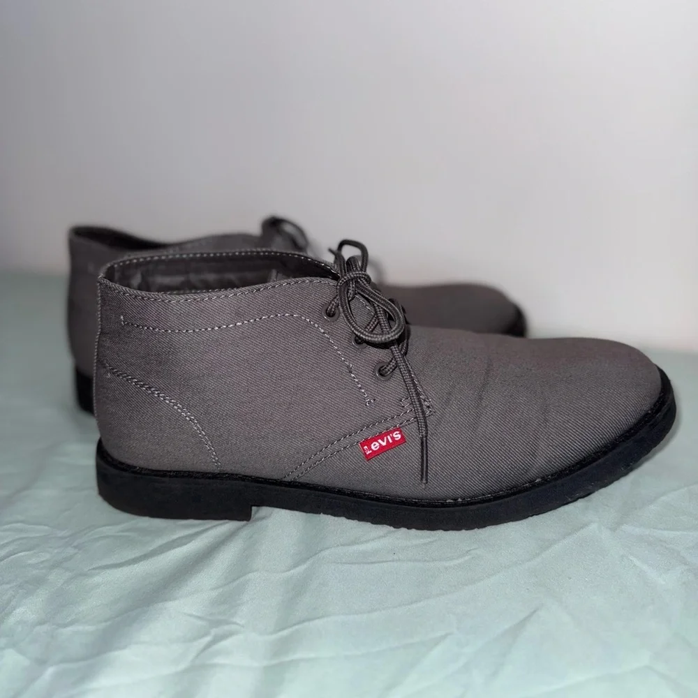 Levi's Gray Chukka Boots for Men Size 9.5